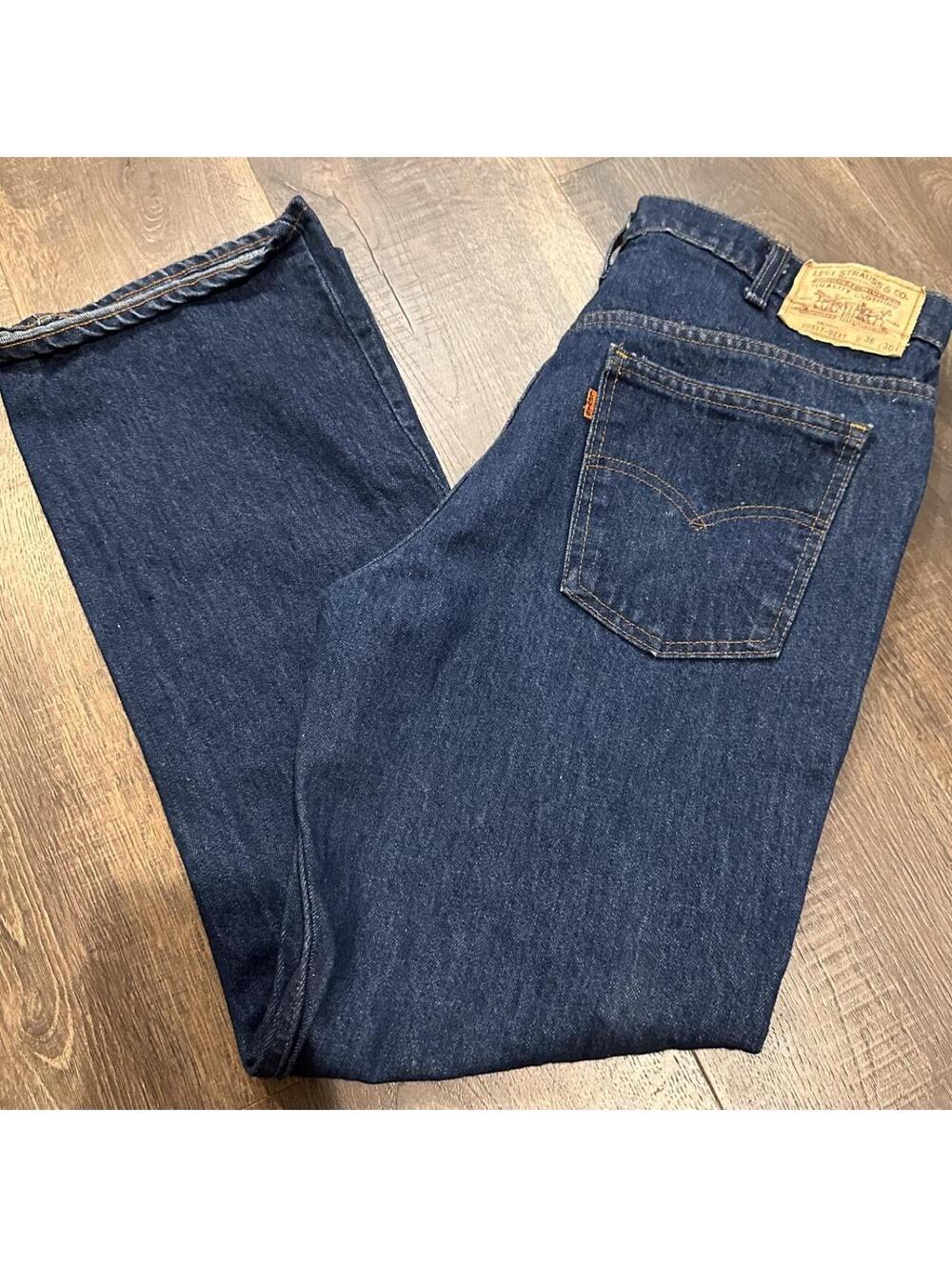 Levi's Men's Blue and Navy Jeans
